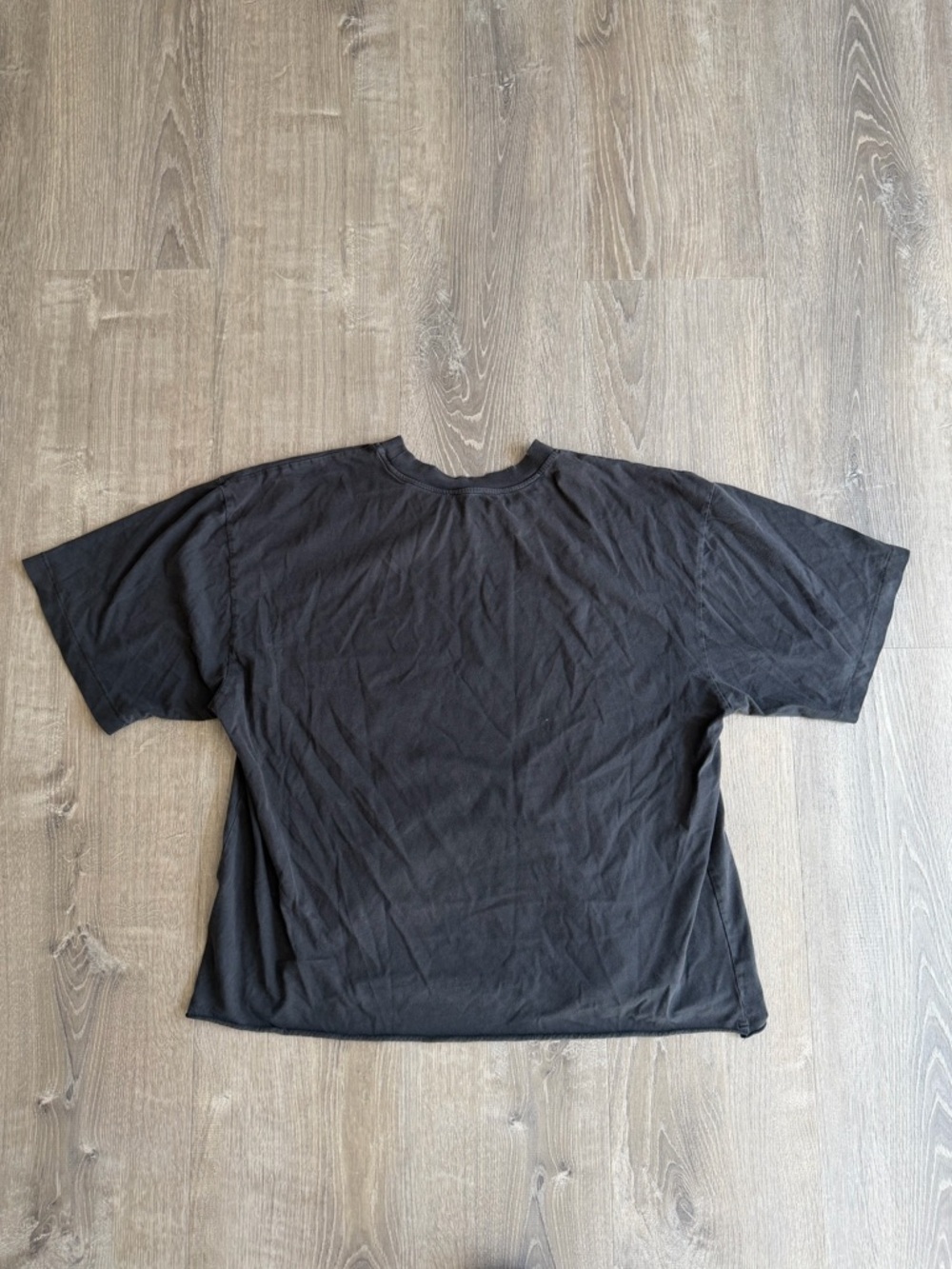 Elwood Cropped T-Shirt - Picture 2 of 3